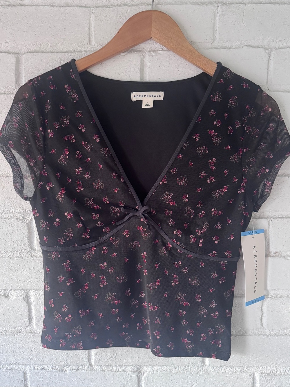 Aeropostale Black Floral Mesh Crop Top - Womens Size 10-12 LARGE *NWT*